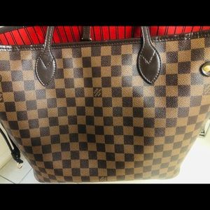 LV medium Neverfull